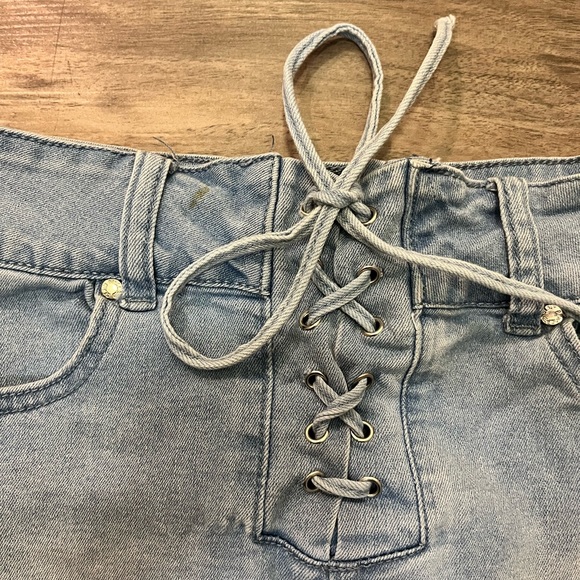 Jean mini skirt with on a size extra small or (03) - Picture 3 of 4